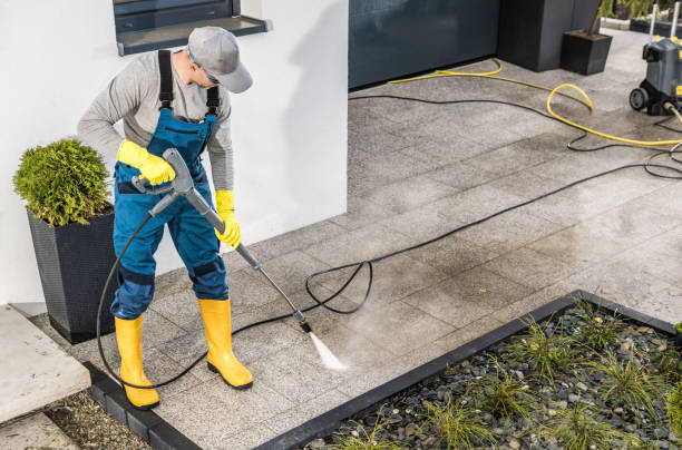 Best Commercial Pressure Washing  in Raymond, WA